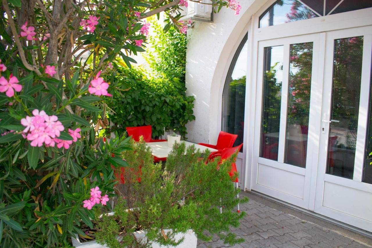 Family Apartment Manuela - Baska Voda Luaran gambar